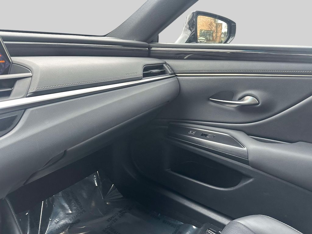 used 2021 Lexus ES car, priced at $34,495