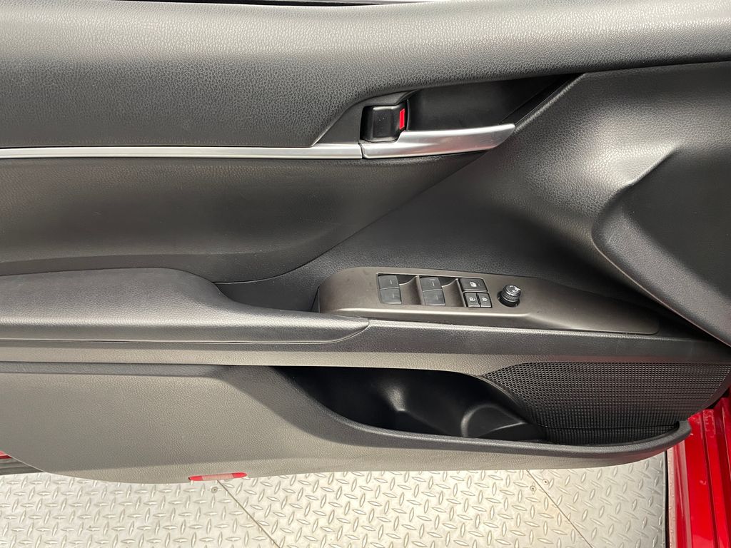 Thumbnail: 2023 Toyota Camry - 9