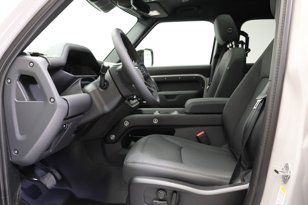 Thumbnail: 2026 Land Rover Defender - 30
