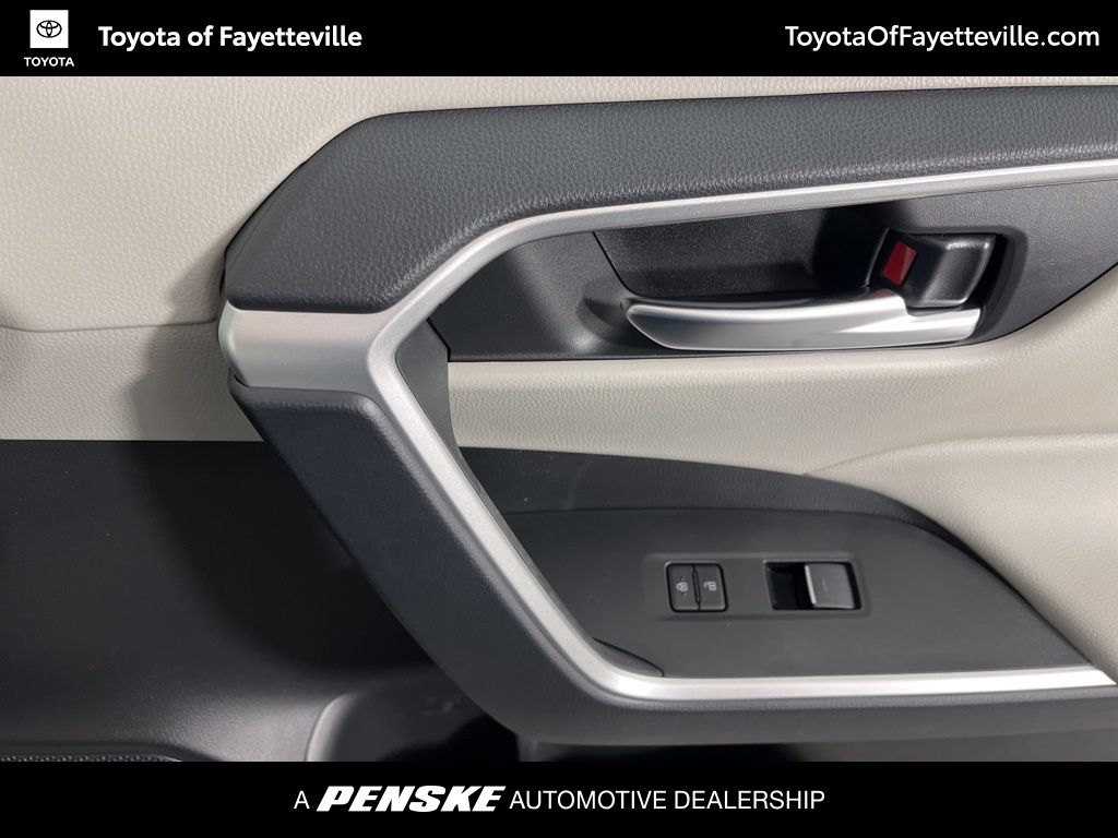 2025 Toyota RAV4 XLE Premium 21