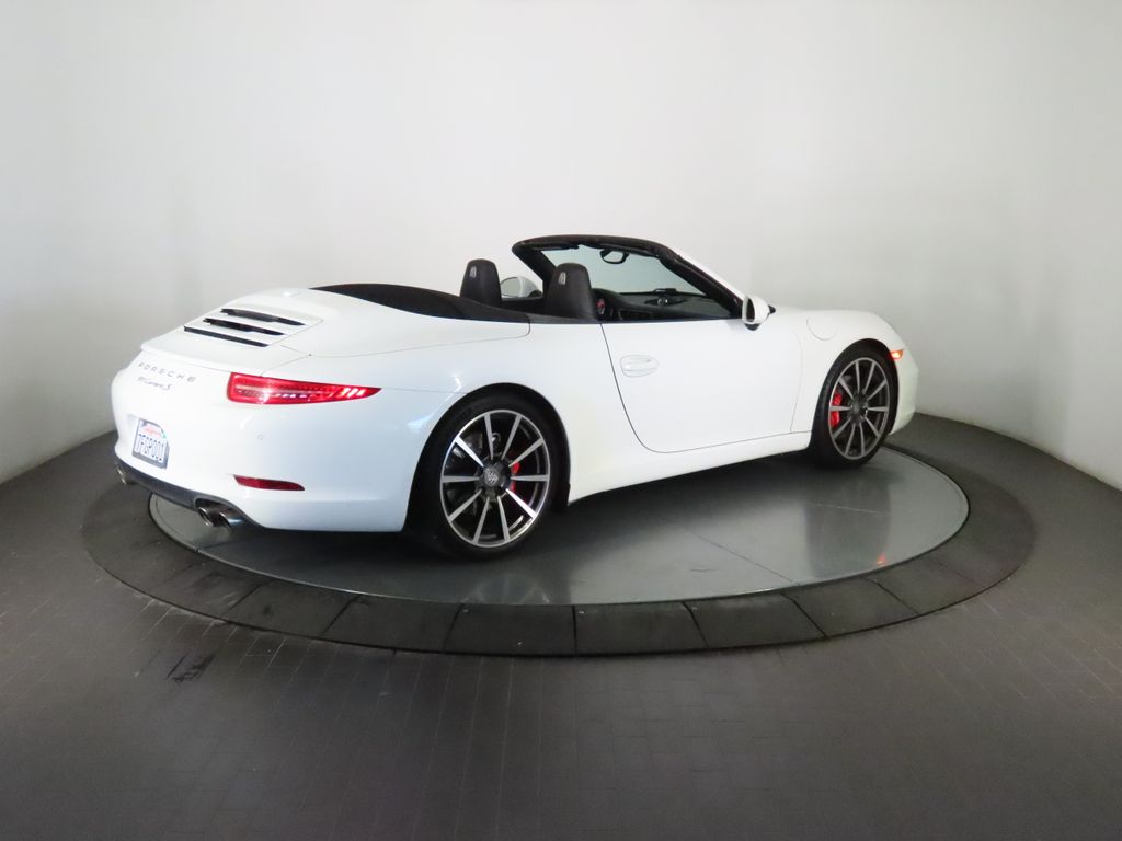 Thumbnail: 2014 Porsche 911 - 15