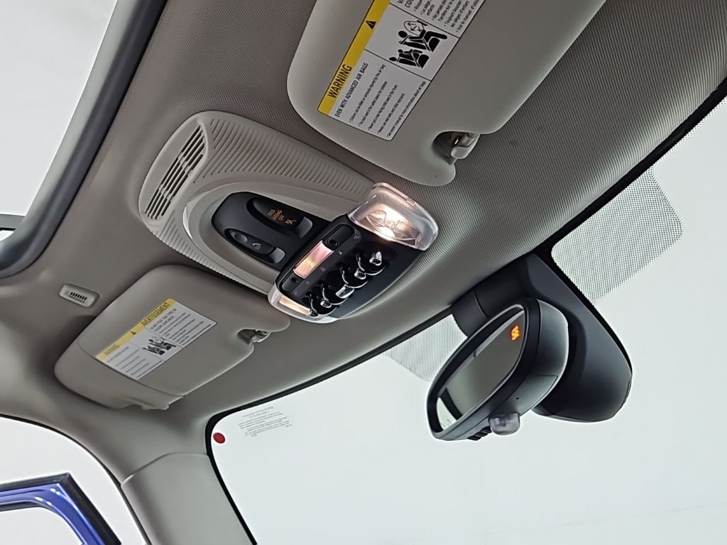 Thumbnail: 2021 MINI Cooper - 17