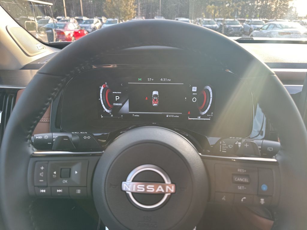 2025 Boulder Gray Pearl Nissan Pathfinder Platinum FWD SUV