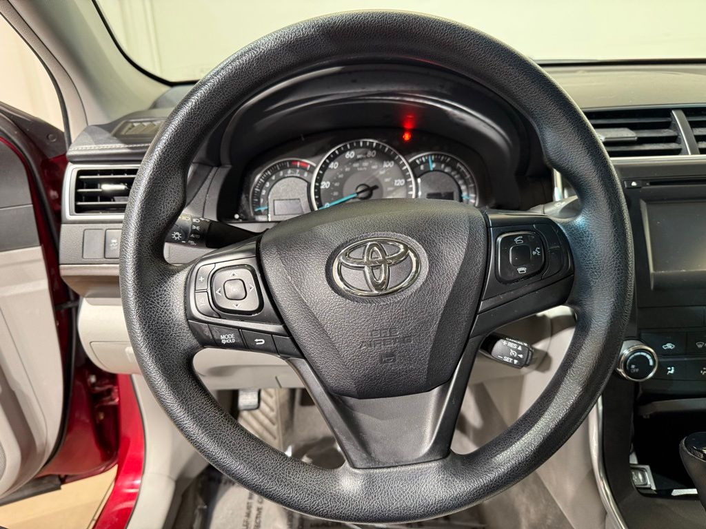 Thumbnail: 2015 Toyota Camry - 20