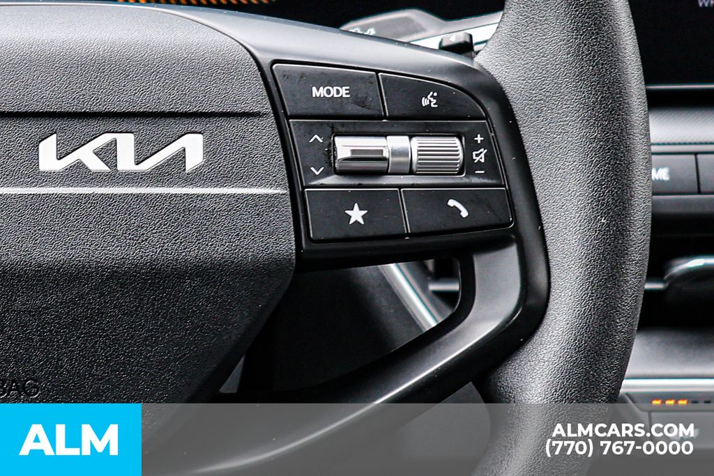 Used 2025 Gray Kia LXS image 34