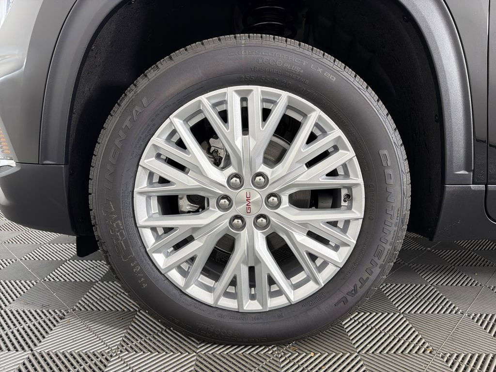 new 2026 GMC Acadia car, priced at $46,625