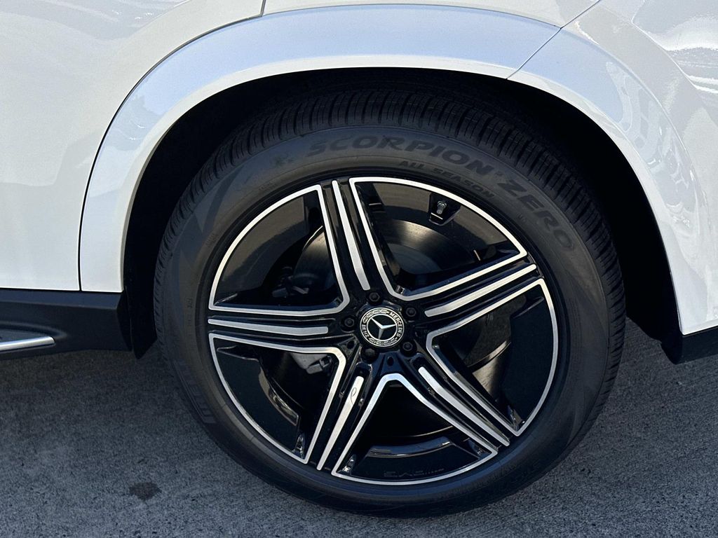 Thumbnail: 2026 Mercedes-Benz GLE - 7