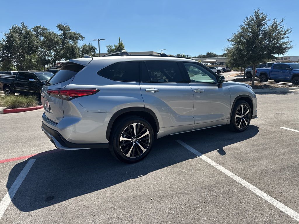 Used Car 2021 Toyota Highlander  Xse For Sale Under $40,000 In Austin, Texas