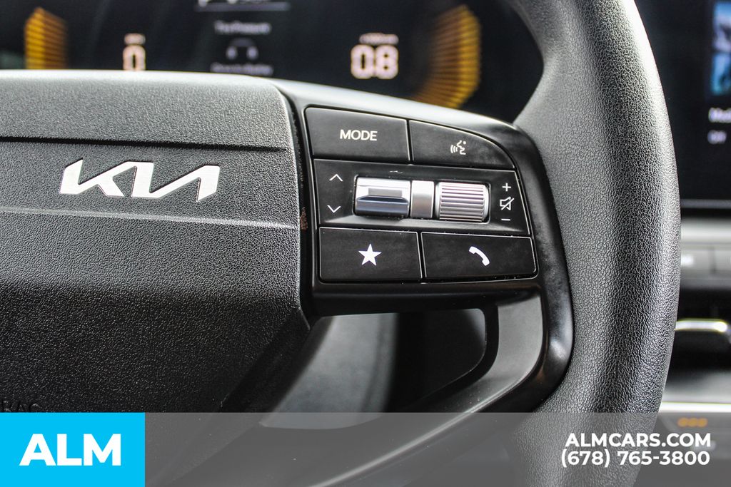 Used 2025 Blue Kia LXS image 24