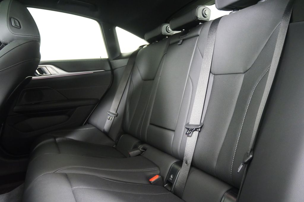 Thumbnail: 2024 BMW 4 Series - 16