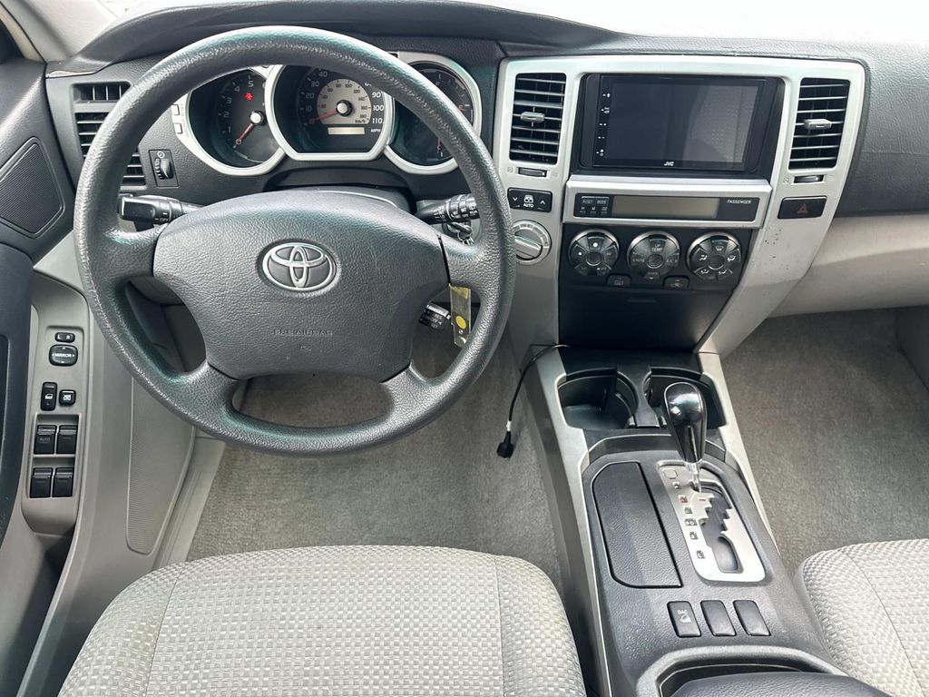 Thumbnail: 2004 Toyota 4Runner - 29