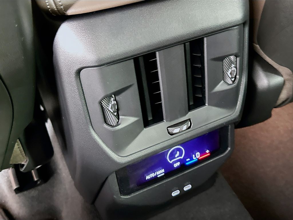 Thumbnail: 2025 BMW X3 - 18