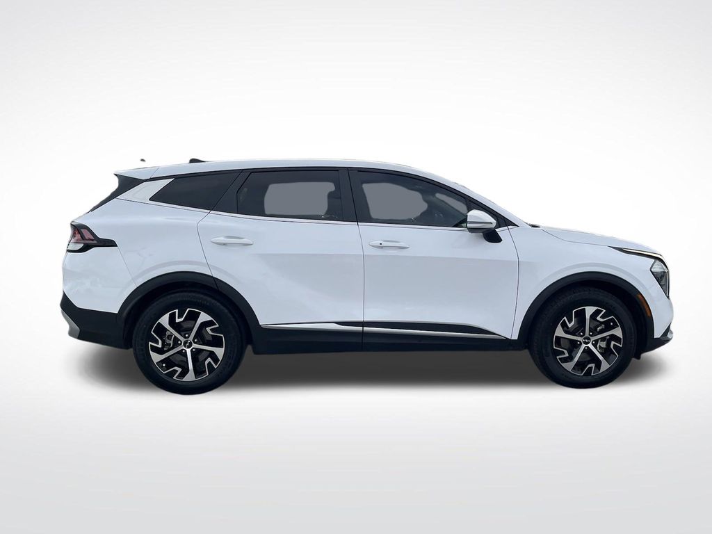 2023 Kia Sportage EX 4