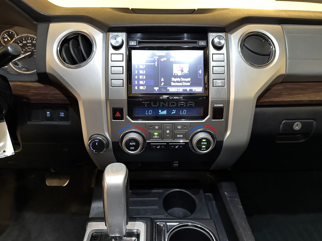 Used 2014 Silver Toyota Limited image 26