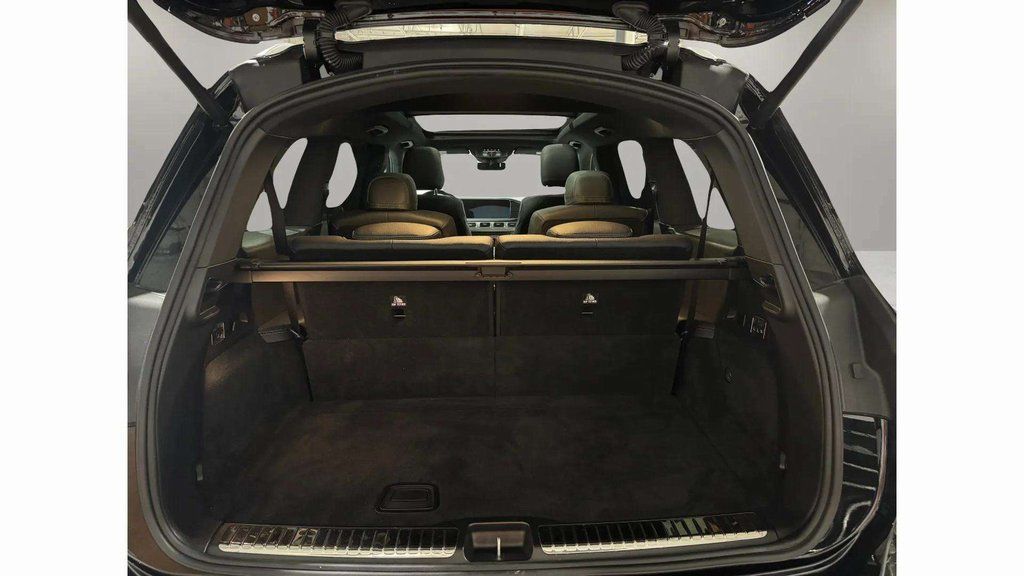 Used 2025 Black Mercedes-Benz GLS 450 image 32