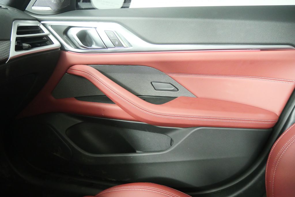 Thumbnail: 2025 BMW i4 - 27