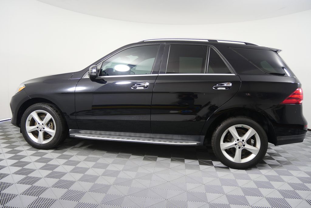 Thumbnail: 2017 Mercedes-Benz GLE - 6