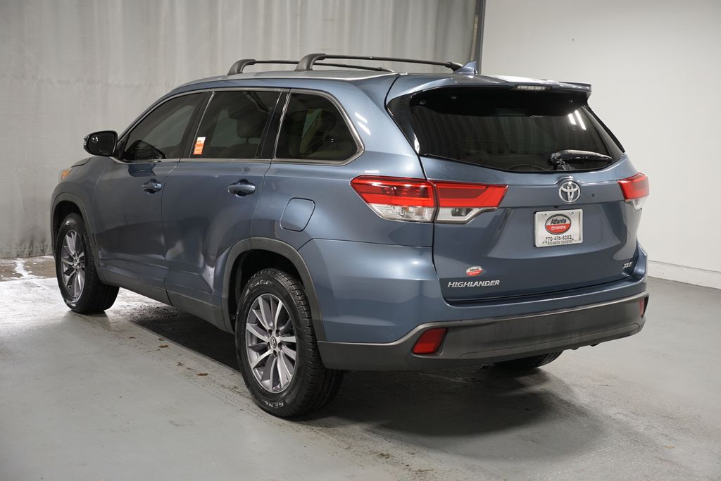 Thumbnail: 2019 Toyota Highlander - 6