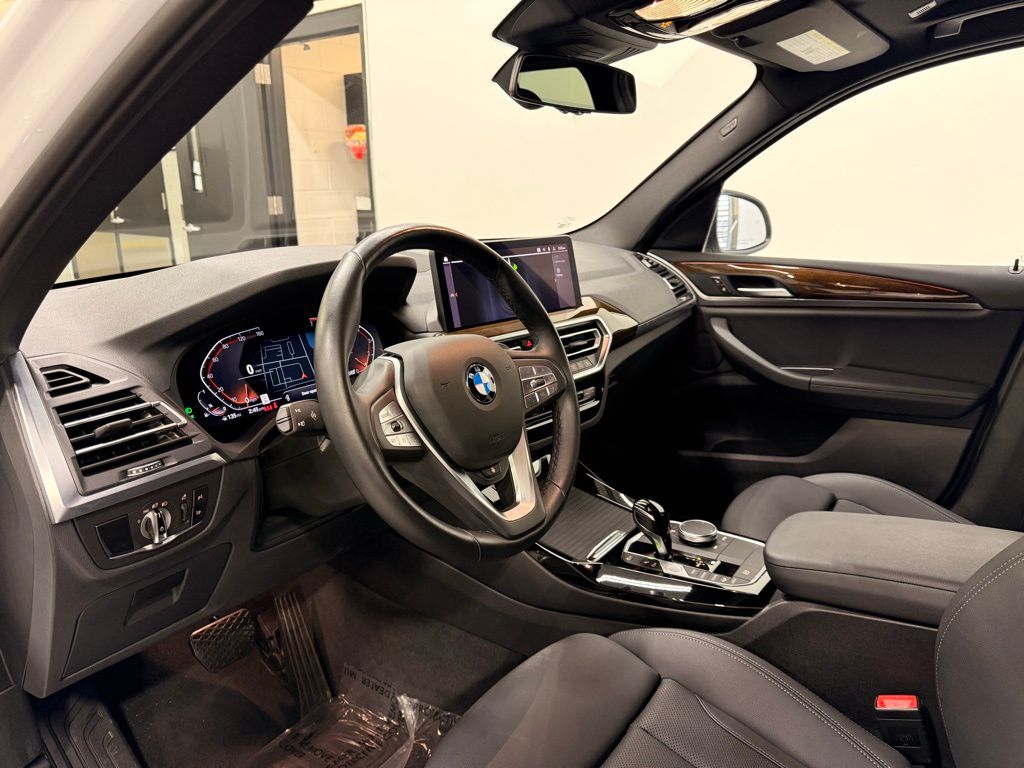 Thumbnail: 2024 BMW X3 - 11