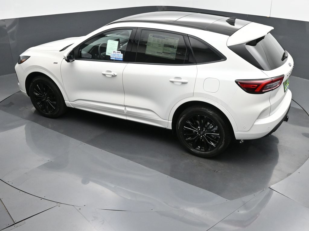 2024 Ford Escape ST-Line Elite