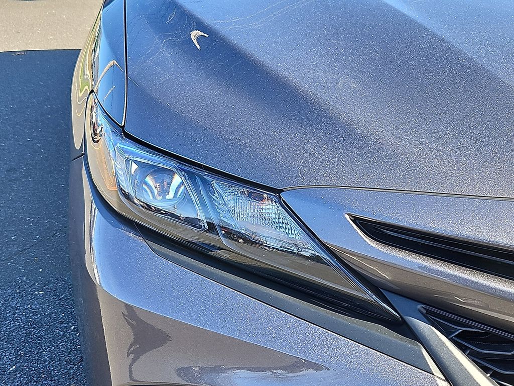 Thumbnail: 2021 Toyota Camry - 10