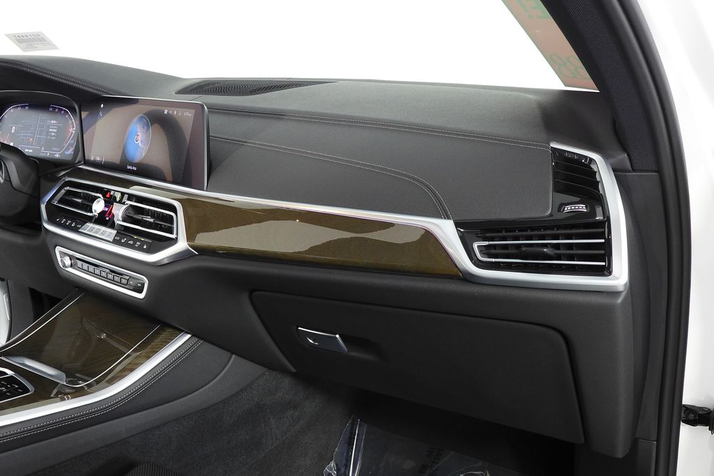 Thumbnail: 2023 BMW X5 - 14
