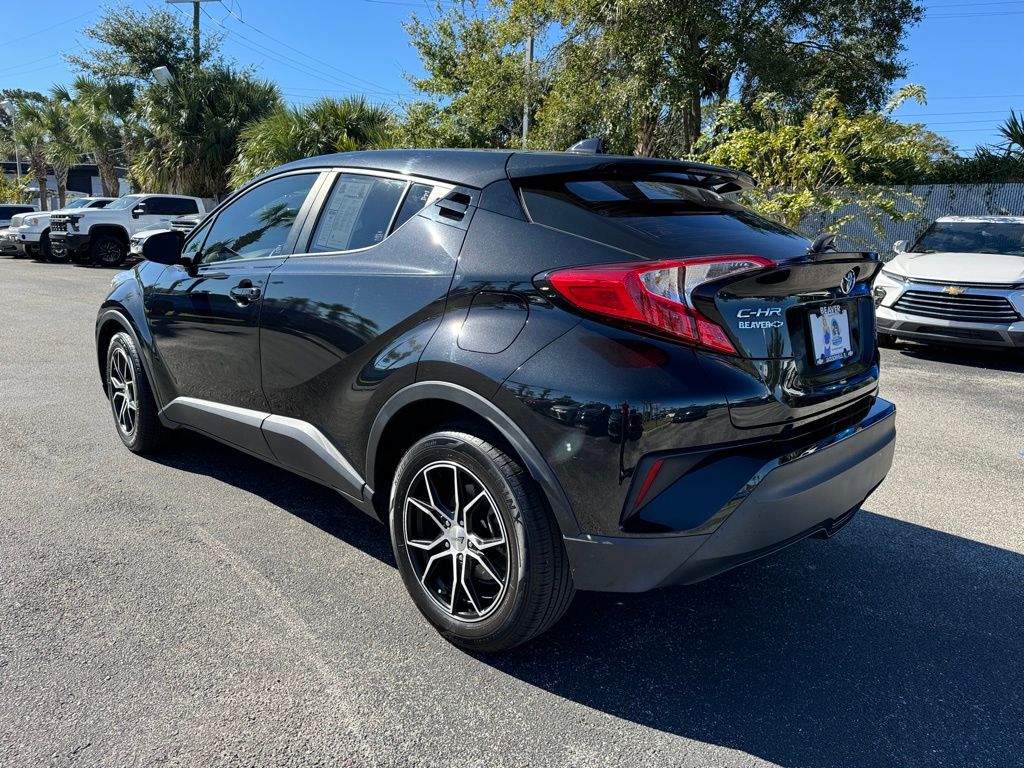 2019 Toyota C-HR LE 6