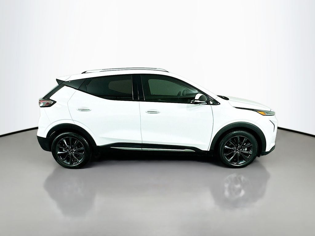Thumbnail: 2022 Chevrolet Bolt EV - 4