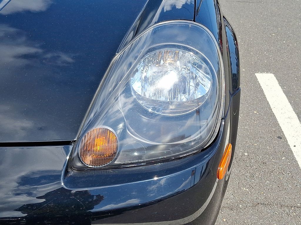Thumbnail: 2001 Toyota MR2 Spyder - 11