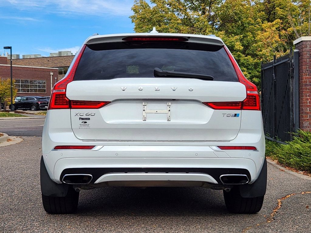 2019 Volvo XC60 T5 R-Design 6