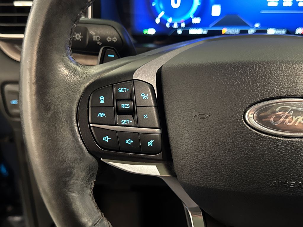 Certified Used 2020 Blue Ford Platinum image 21