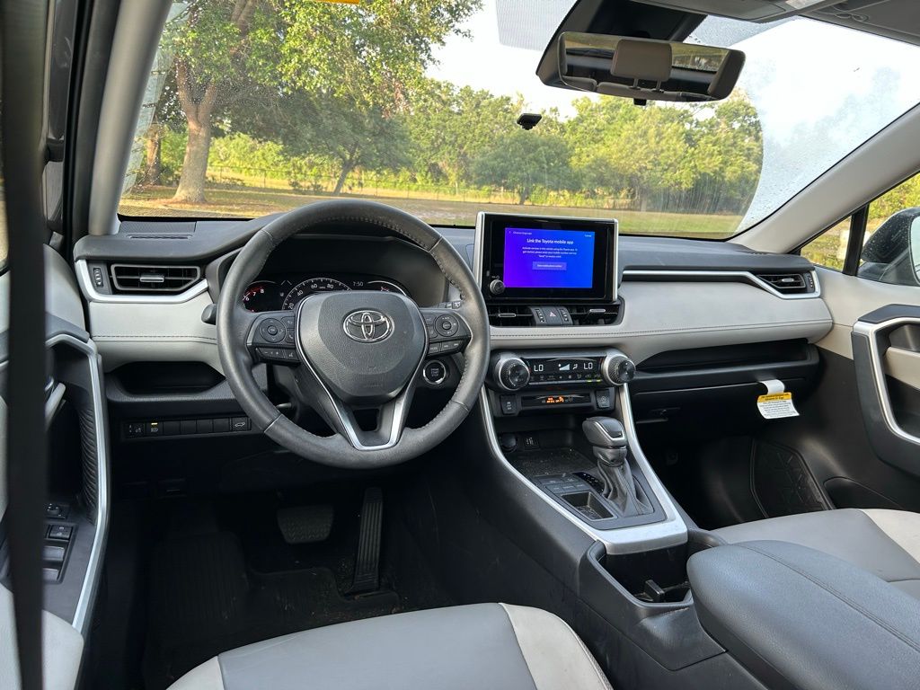 2024 Toyota RAV4 XLE Premium 12
