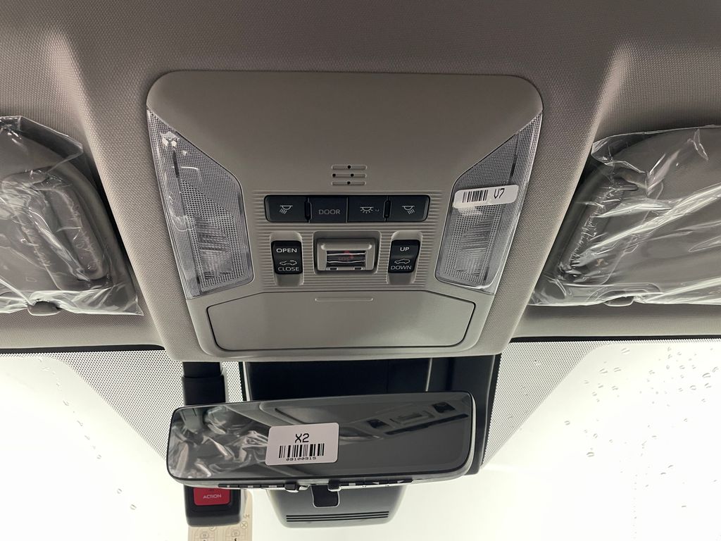 Thumbnail: 2025 Toyota RAV4 - 31