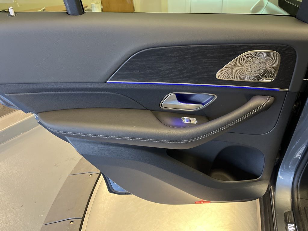 Thumbnail: 2025 Mercedes-Benz GLE - 23