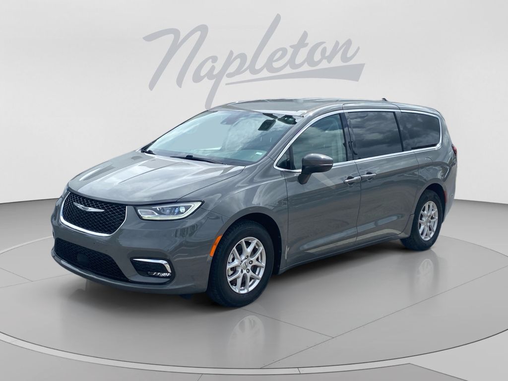 Gray Clearcoat 2023 Chrysler Pacifica Minivan Front-Wheel Drive 9-Speed Automatic