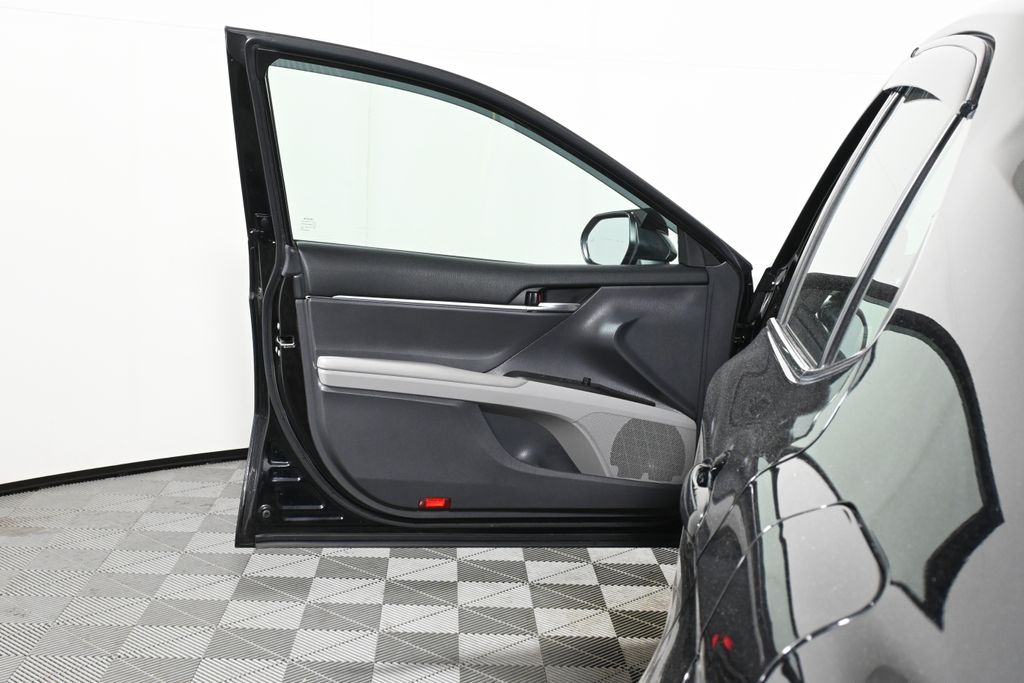 Thumbnail: 2021 Toyota Camry - 30