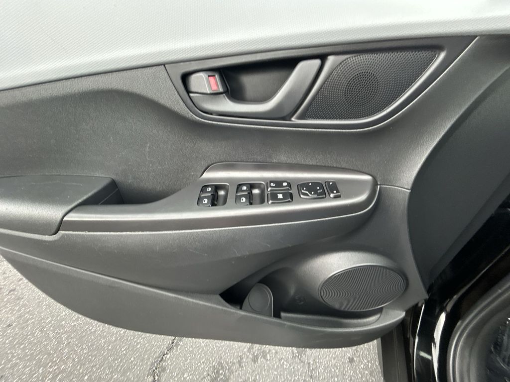 Thumbnail: 2018 Hyundai Kona - 13