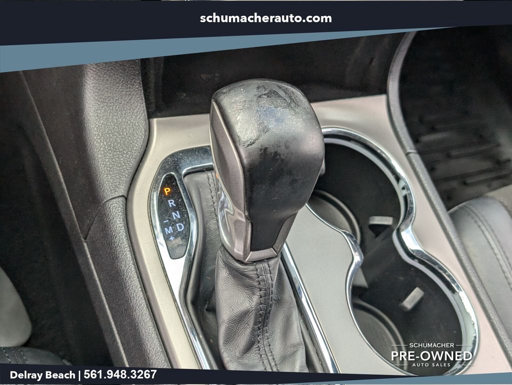 used 2021 Jeep Grand Cherokee car, priced at $16,498