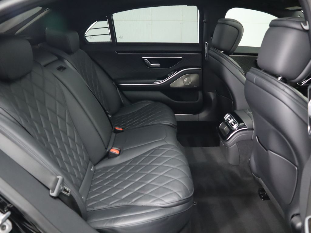 Thumbnail: 2024 Mercedes-Benz S-Class - 23