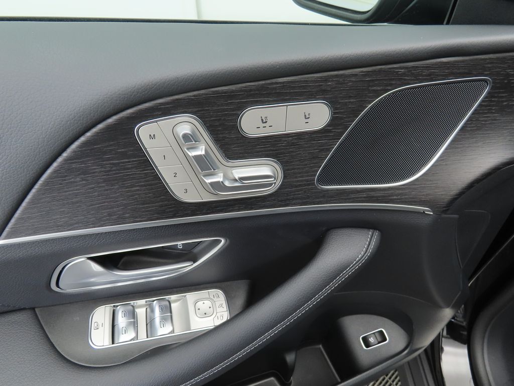 Thumbnail: 2026 Mercedes-Benz GLE - 23