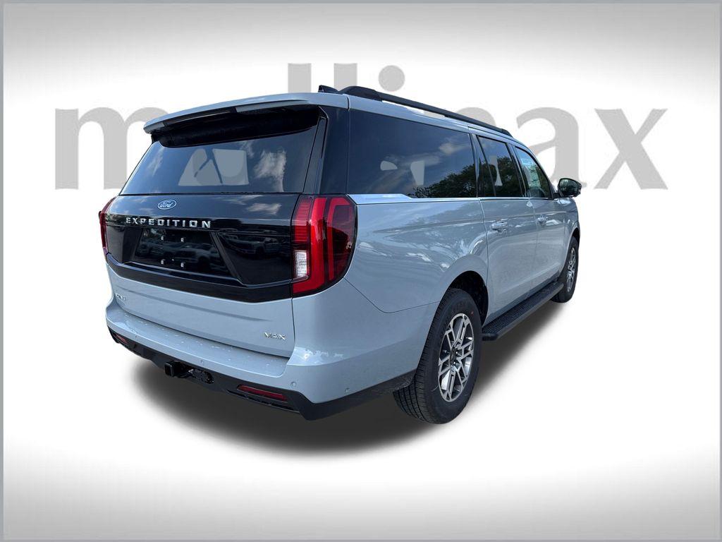2025 Ford Expedition MAX photo 12