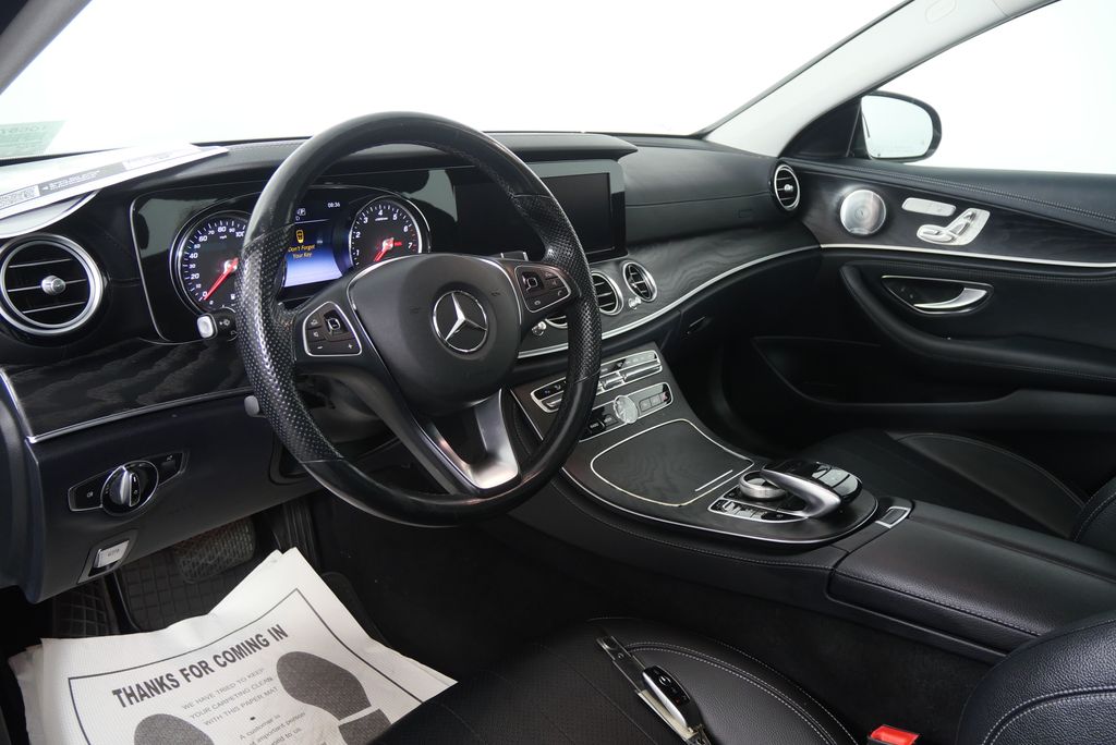 Thumbnail: 2018 Mercedes-Benz E-Class - 12
