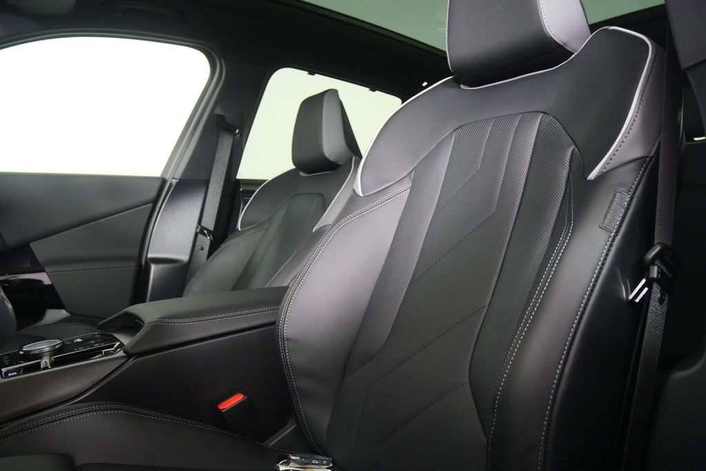 Thumbnail: 2026 BMW X3 - 11