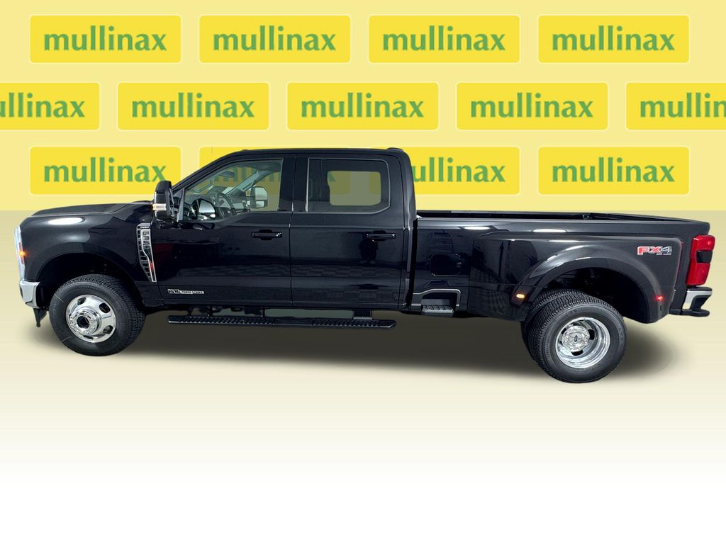 New 2026 Black Ford Lariat image 2