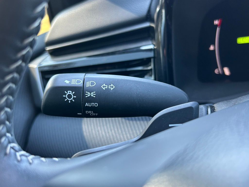 Thumbnail: 2025 Toyota Camry - 22