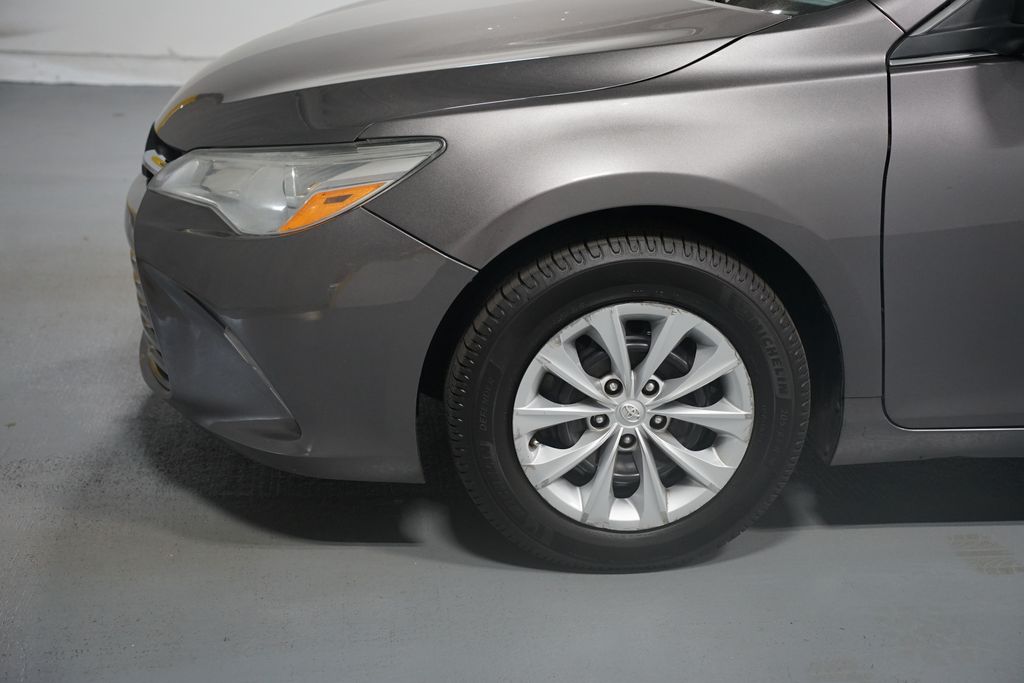 Thumbnail: 2015 Toyota Camry - 5