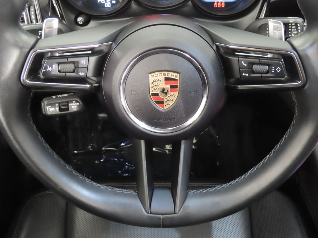 Thumbnail: 2024 Porsche Macan - 18