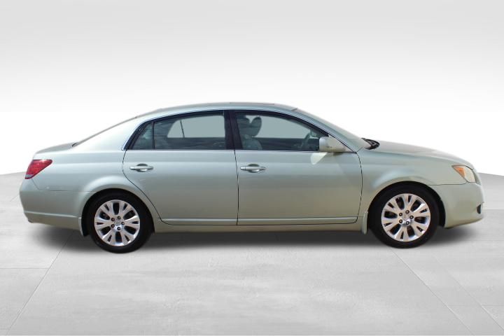 Used Car 2009 Toyota Avalon  For Sale In Georgetown, Texas