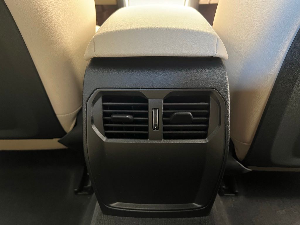 Thumbnail: 2026 BMW 4 Series - 14