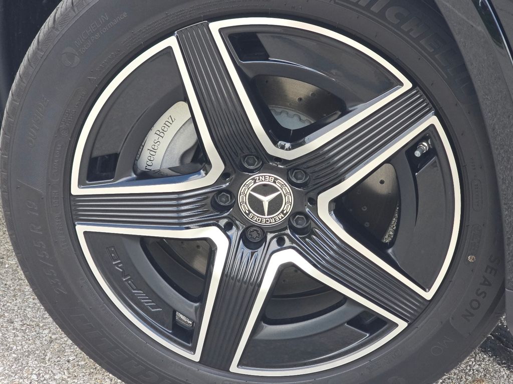 Certified Used 2026 Black Mercedes-Benz GLC 300 image 10